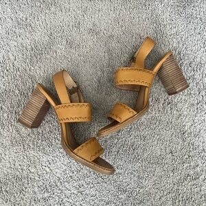 Madewell Whipstitch Sandals in Desert Camel